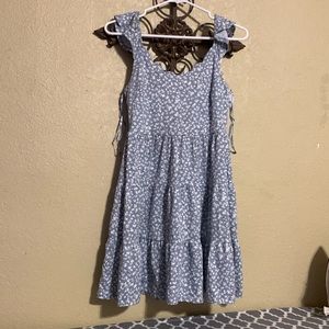 Blue and white flowered dress size Sm